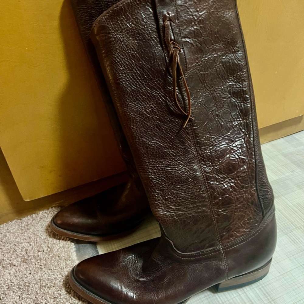 Allen’s Boots- Women’s size 9